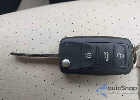 2016 Volkswagen Jetta 1.8T Sel from USA, damaged, VIN 3VWL17AJ8GM203376